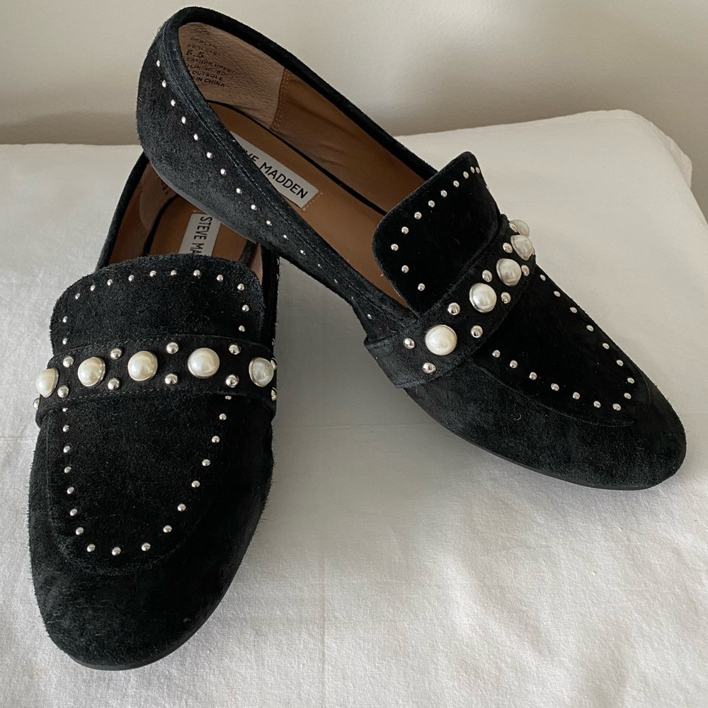 Steve Madden black suede loafers with pearls and studs EUC Sz 8.5